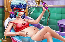 Pregnant Dotted Girl Spa